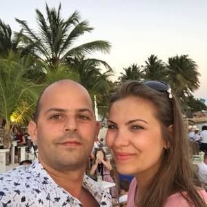 Meet your Posher, Desislava